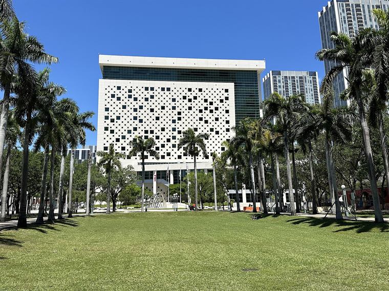 A South Florida courthouse exterior